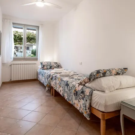 Lägenhet La Balena Rosa *